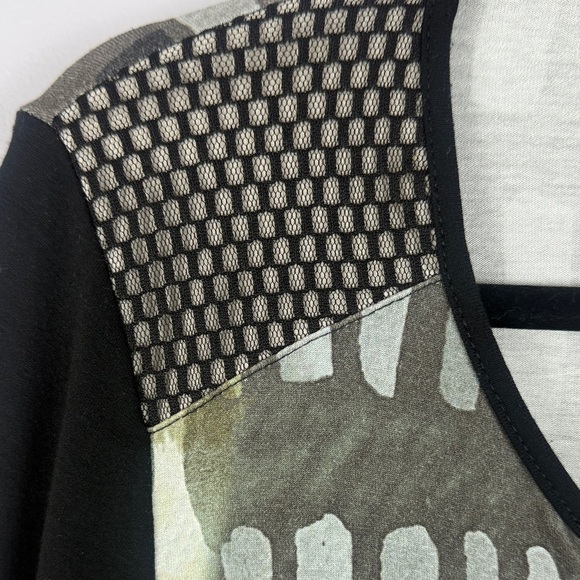 Simply Art Dolcezza Black Green Daisy Criss Cross Art Long Sleeve Large Tunic. - Picture 11 of 12